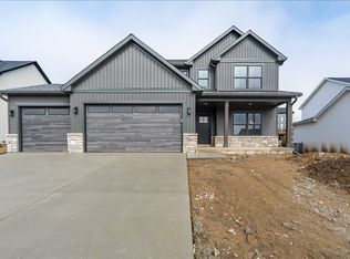 5206 Finlen Ln, Bloomington, IL 61705