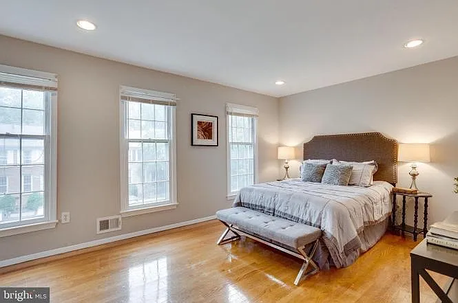 11317 Palisades Ct — Photo 4