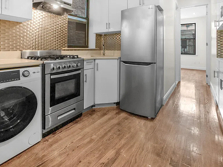 210 W 80th St #3RW — Photo 7
