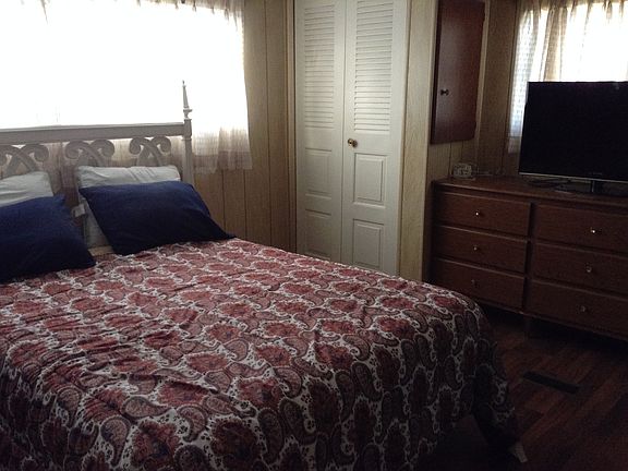 5th image of 24 Charles Dr