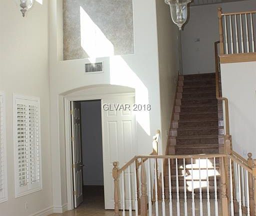 4th image of 5328 Donora Ave