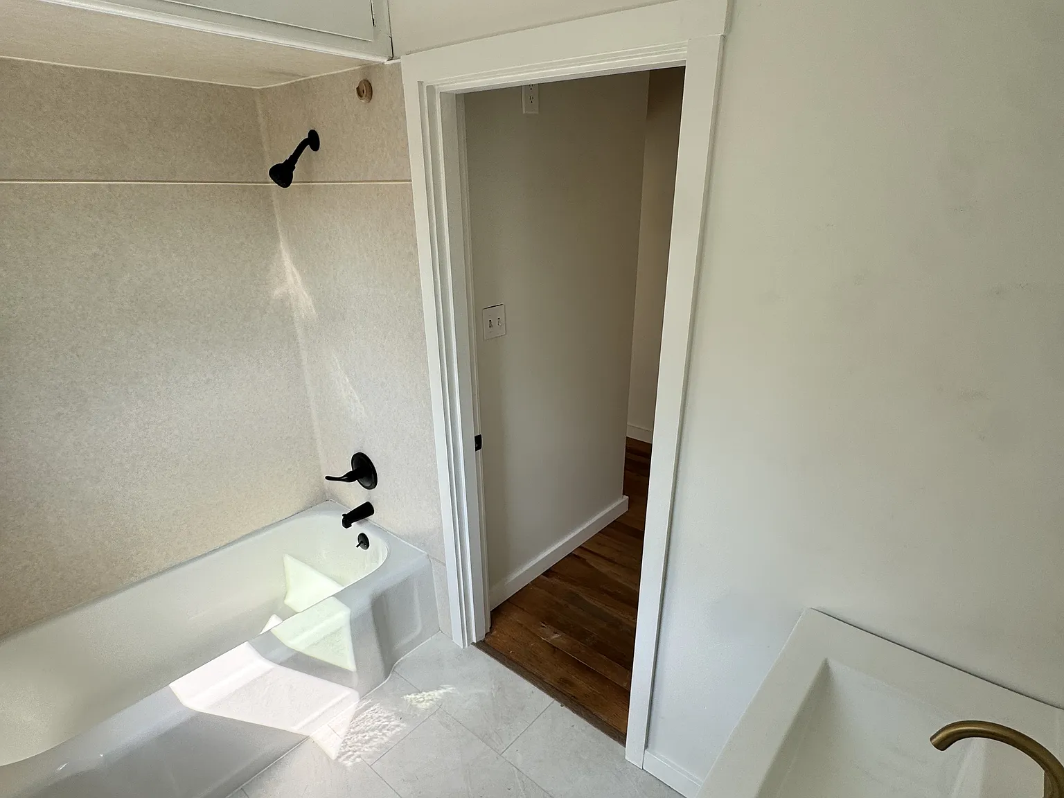 2 bed, 1150 sqft, $2,590 — Photo 4