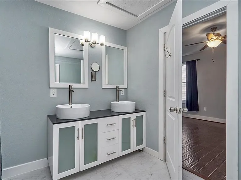 148 Owens St — Photo 14