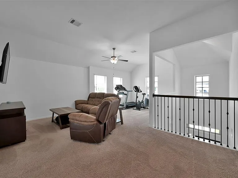 Red Buckeye Dr — Photo 10
