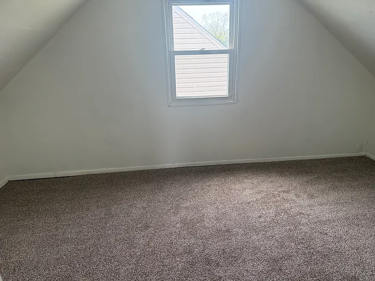 15608 Walvern Blvd — Photo 14
