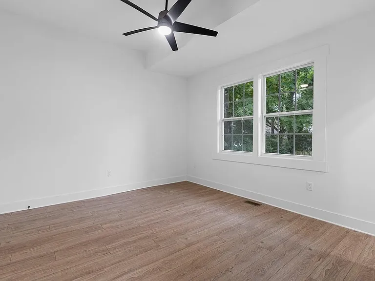 1503 N Chamberlain Ave — Photo 11