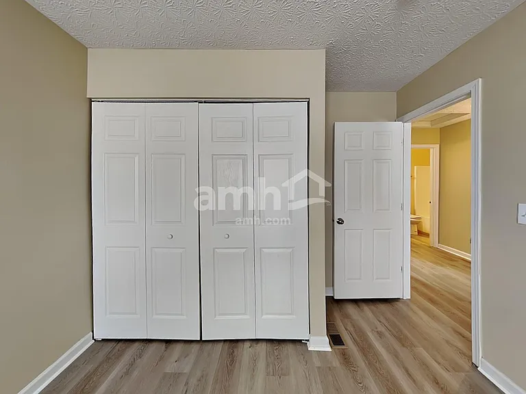 7057 Bennell Dr — Photo 13