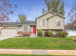 42 Country Bend Rd, Farmington, UT 84025
