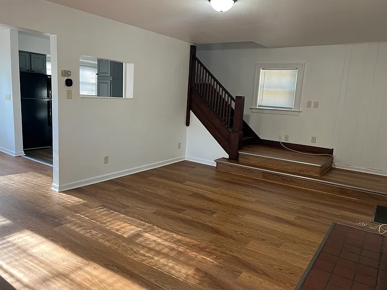 601 N McKinley Ave — Photo 16