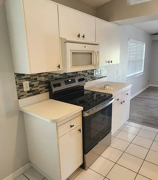 8043 Bracken Ln — Photo 18