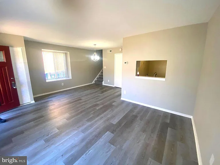 9819 Brookridge Ct — Photo 6