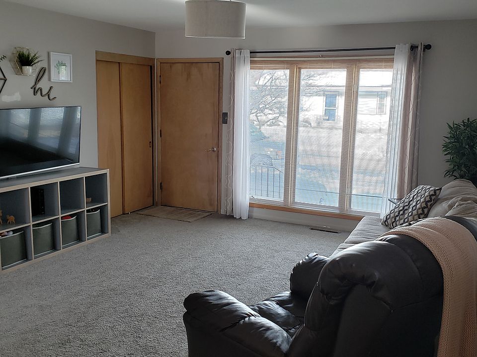1st image of 548 W Drummond Dr