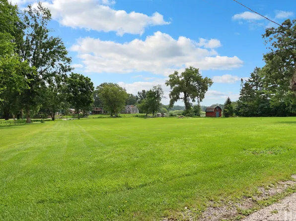 4428 Wildwood Dr, Crystal Lake, IL 60014