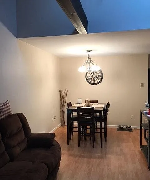 25 W Main St #10 — Photo 9