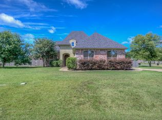 521 Pebble Dr, Haughton, LA 71037
