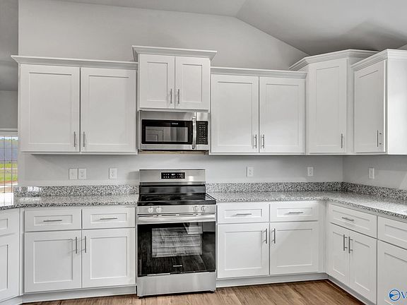 5th image of 111 Ridgeland Trl