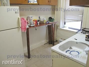 2nd image of 1444 Commonwealth Ave #282