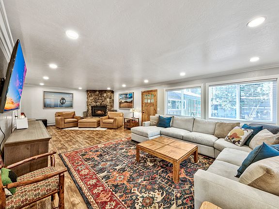 3rd image of 4052 Azure Ave