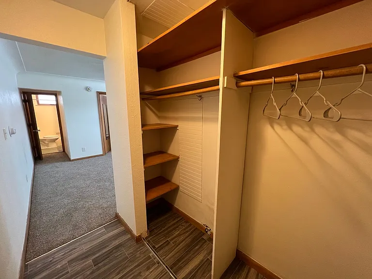 1207 Danforth St — Photo 9