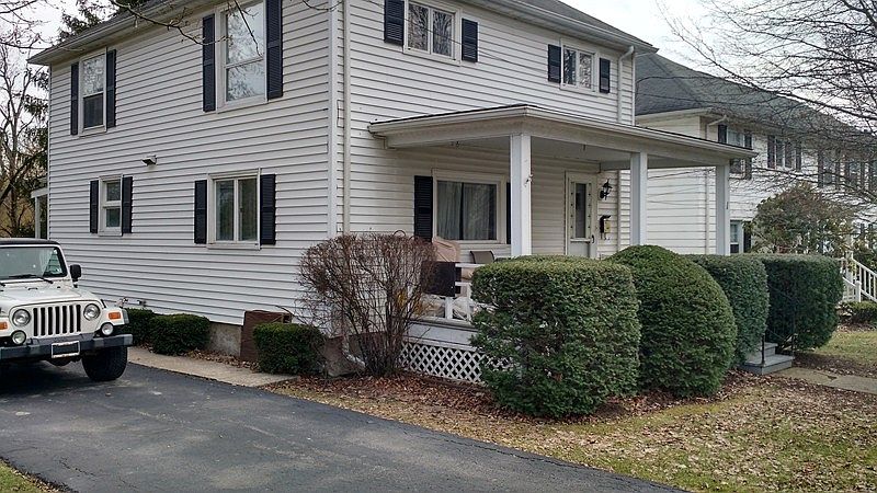 1st image of 1 Sherwood St