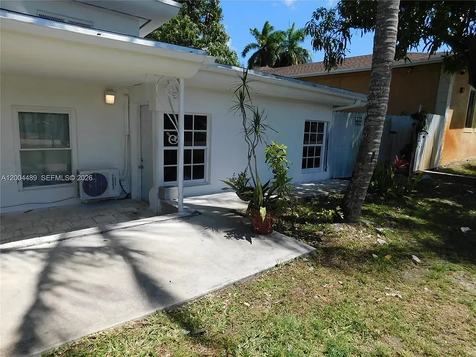 Building Photo - 10945 NW 19th Ave