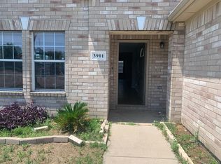 3901 Mantis St, Fort Worth, TX 76106