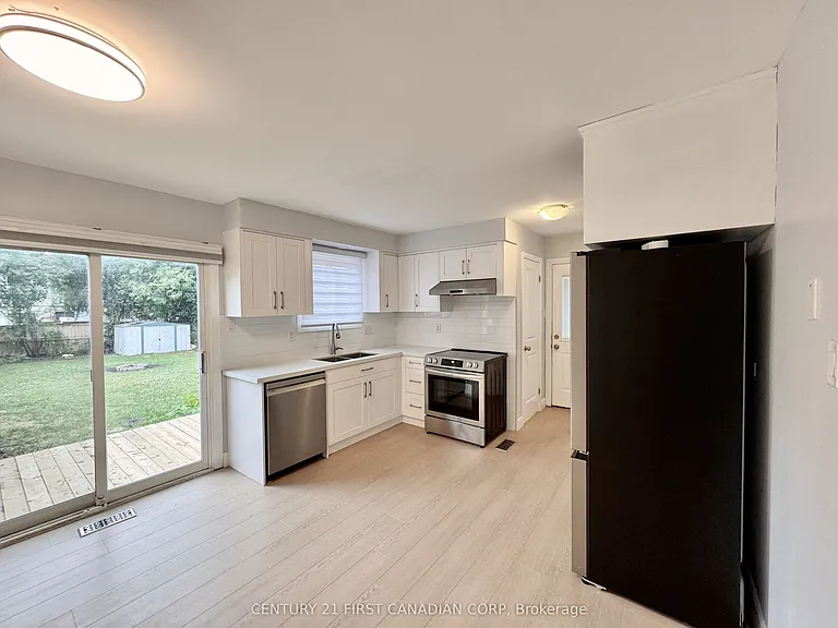 841 Jalna Blvd — Photo 4