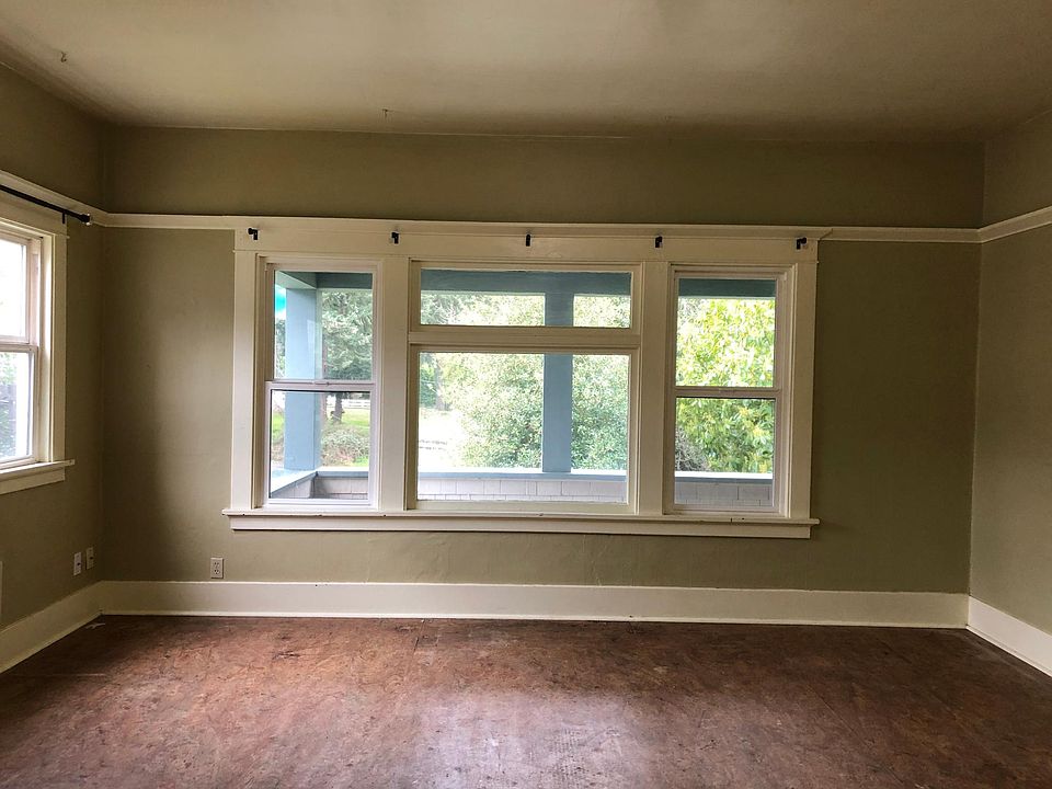 1st image of 1901 N Fife St #1