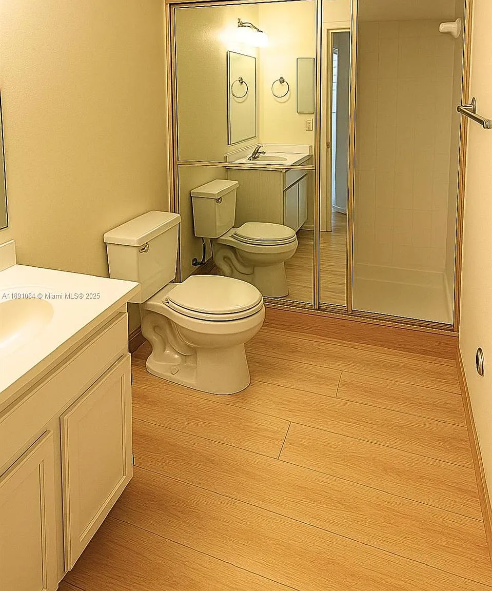 2 bed, 965 sqft, $2,200 — Photo 4