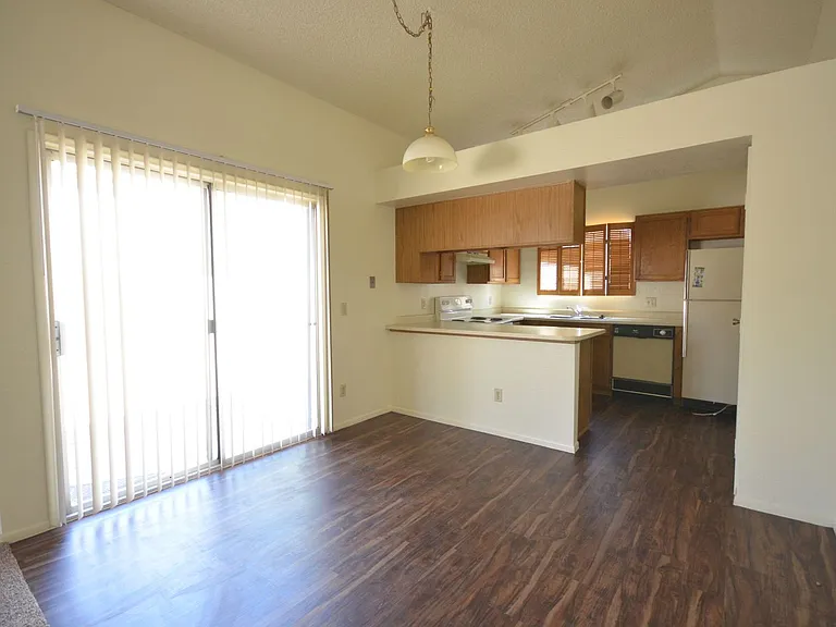 3923 W Denver St — Photo 4
