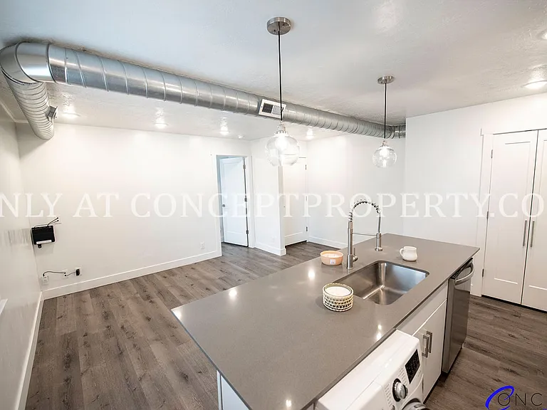 2740 S 1300 E — Photo 47