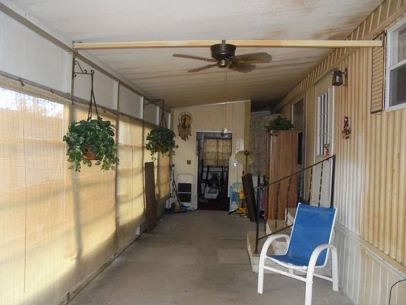3rd image of 2206 Miramont Cir