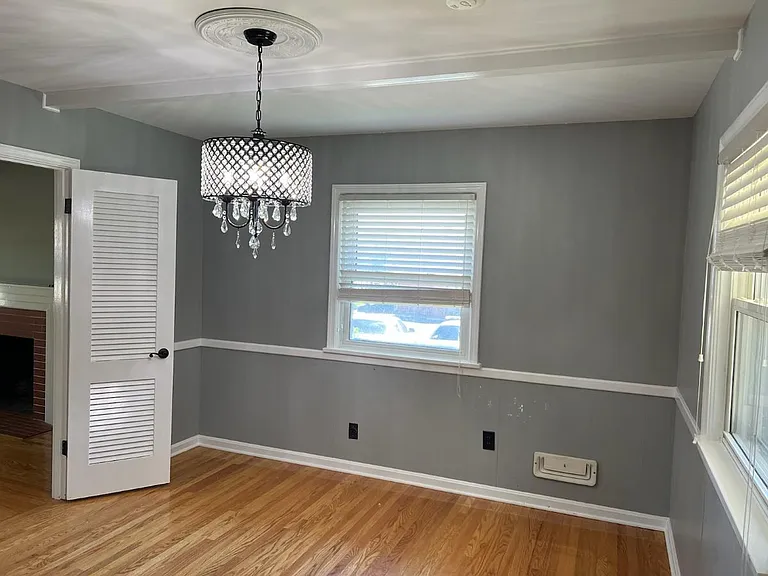 1502 Lynn Way — Photo 17