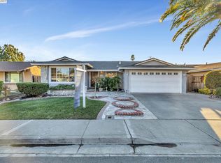 33827 Whitehead Ln, Fremont, CA 94555