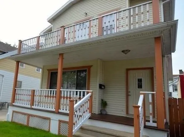 2827 W Burnham St, Milwaukee, WI 53215