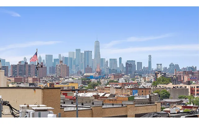 Sold by Douglas Elliman | media 21