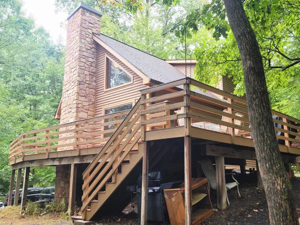 110 Aspen Ln, East Stroudsburg, PA 18302