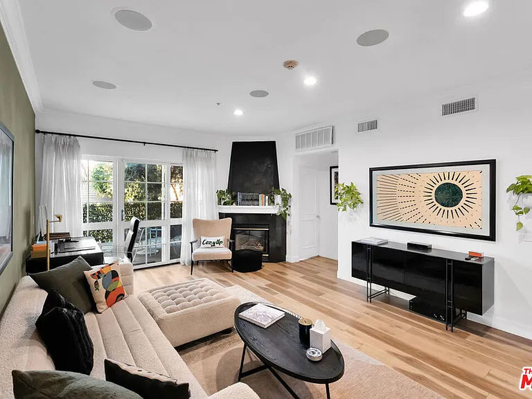 851 N San Vicente Blvd #121 — Photo 3
