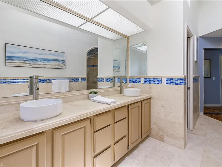 27119 Oakwood Lake Dr — Photo 30