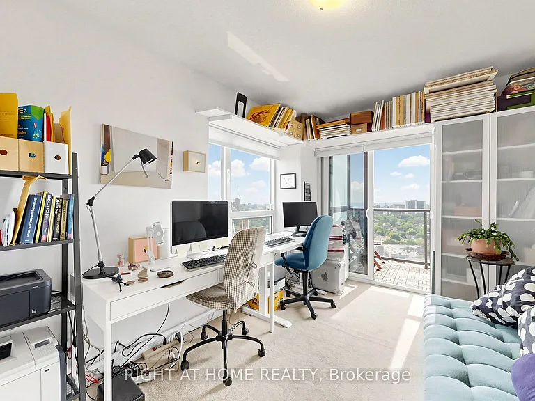 60 Heintzman St #2206 — Photo 8