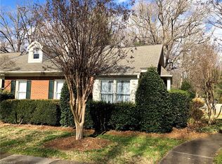 1906 Cliff Pointe Ct, Winston Salem, NC 27106