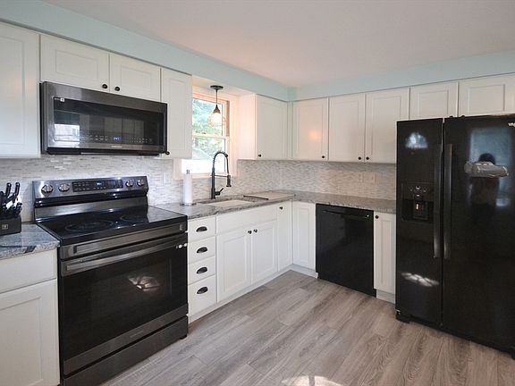 4th image of 79 Lorchris St