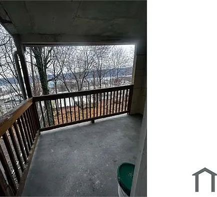 82 Glenwood Ave