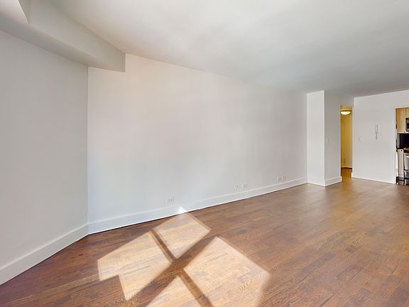 4th image of 220 E 63rd St APT 12G