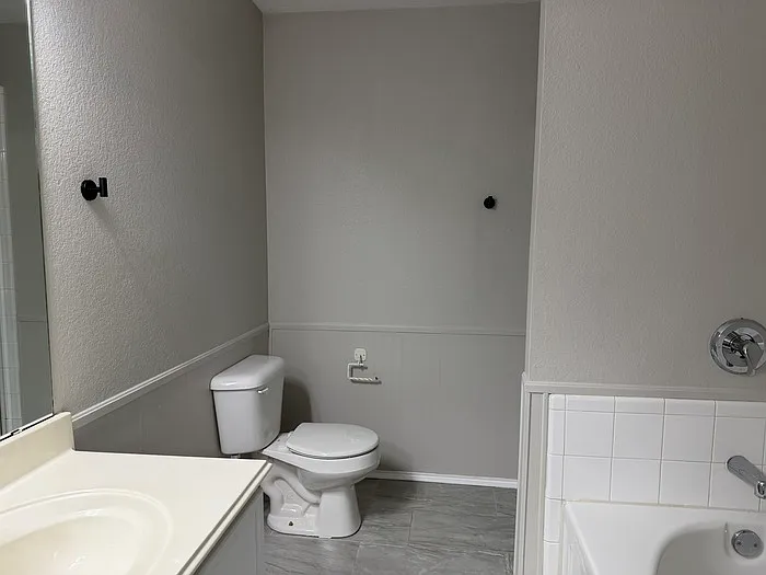 817 Live Oak Dr — Photo 14
