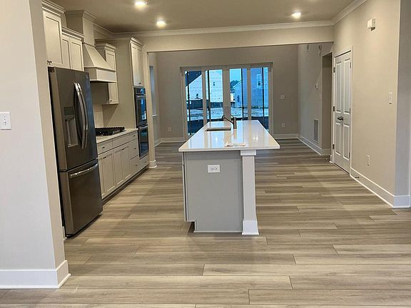 5th image of 34262 Graham Cir