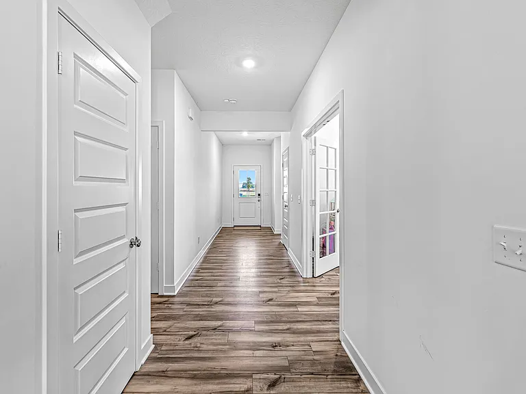 2240 Bauer Creek Dr — Photo 2