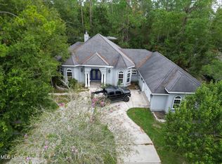 56130 Diamondhead Dr E, Diamondhead, MS 39525
