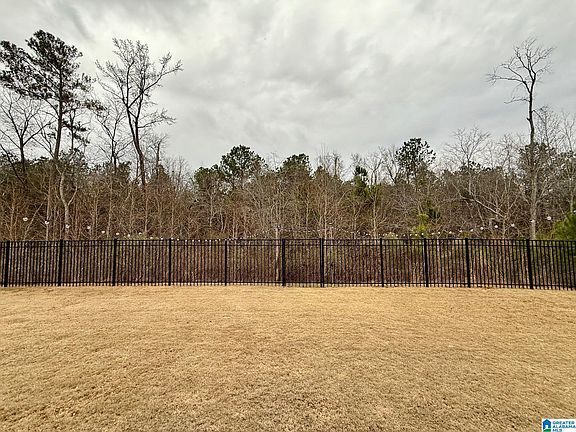 3rd image of 1089 Mountain Laurel Cir