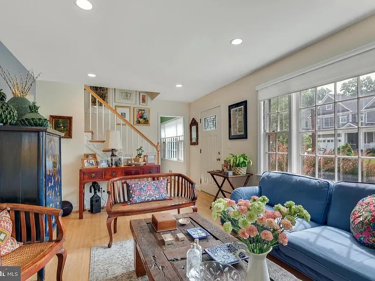 9504 Milstead Dr — Photo 5